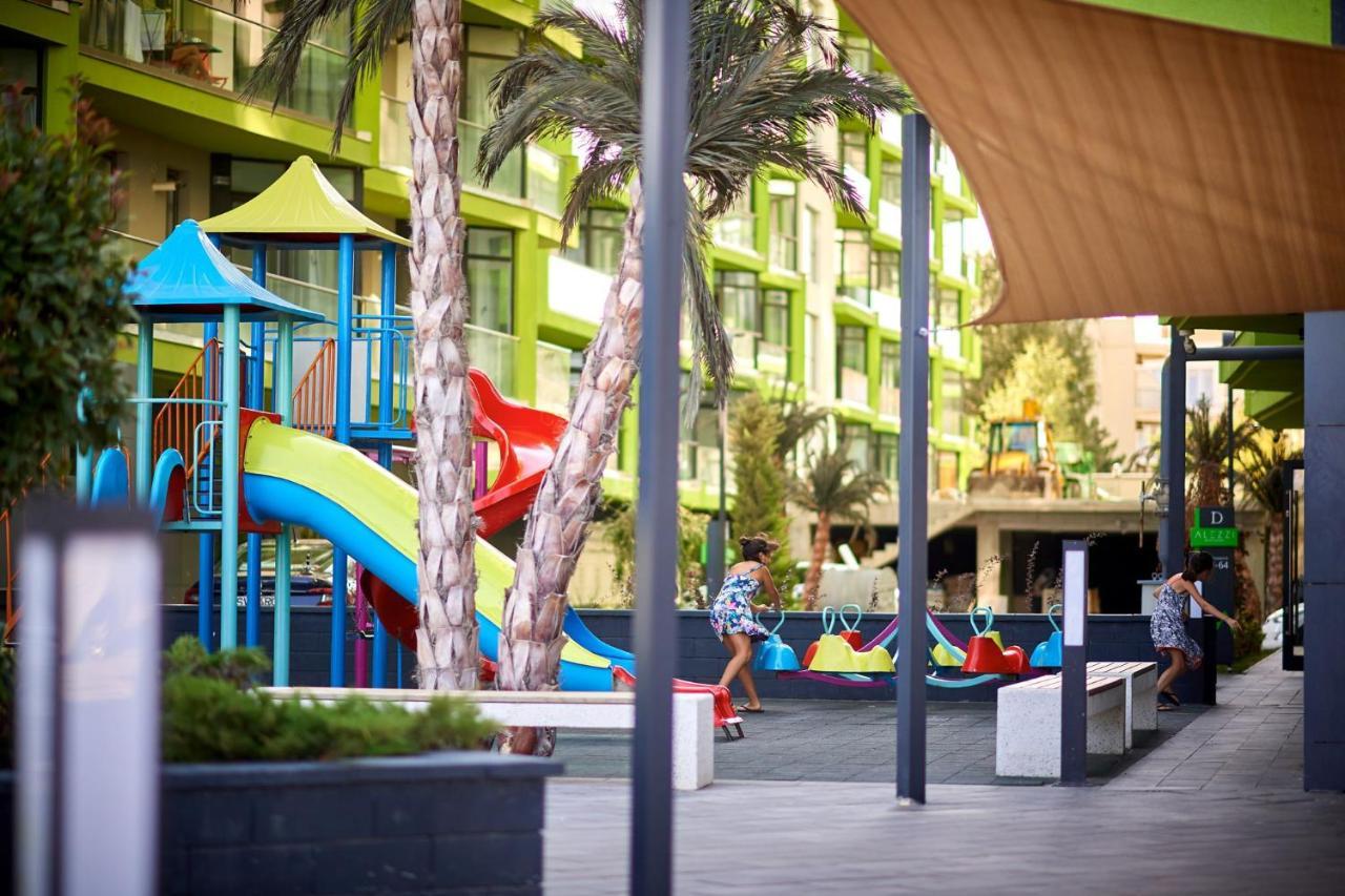 Ace Aparthotel Pool & Spa Mamaia Nord Năvodari Exteriör bild
