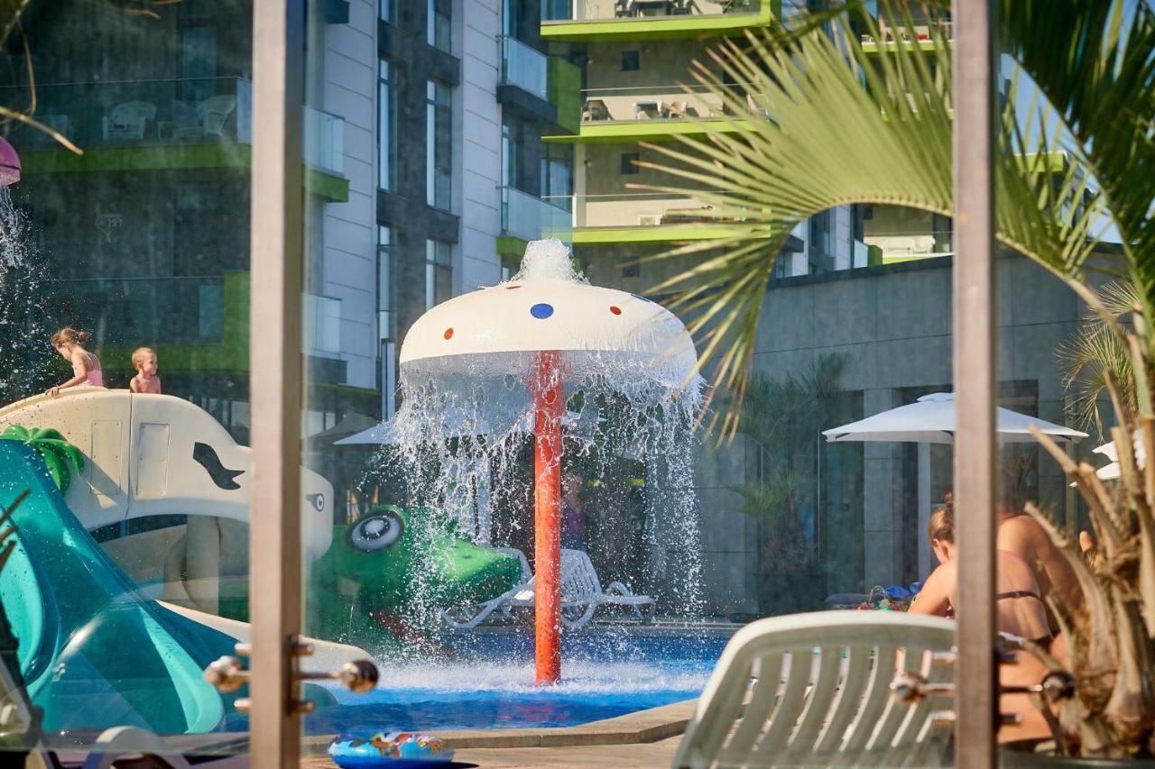 Ace Aparthotel Pool & Spa Mamaia Nord Năvodari Exteriör bild