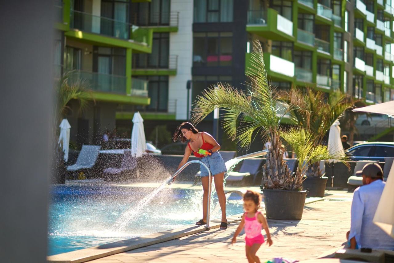 Ace Aparthotel Pool & Spa Mamaia Nord Năvodari Exteriör bild